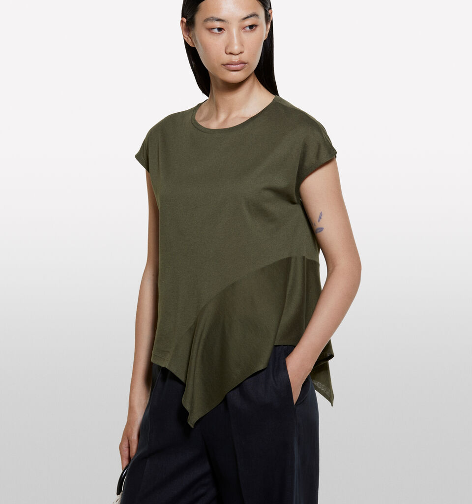T-shirt with asymmetric flounce - women's short sleeve t-shirts - Military Green | Sisley image number 4